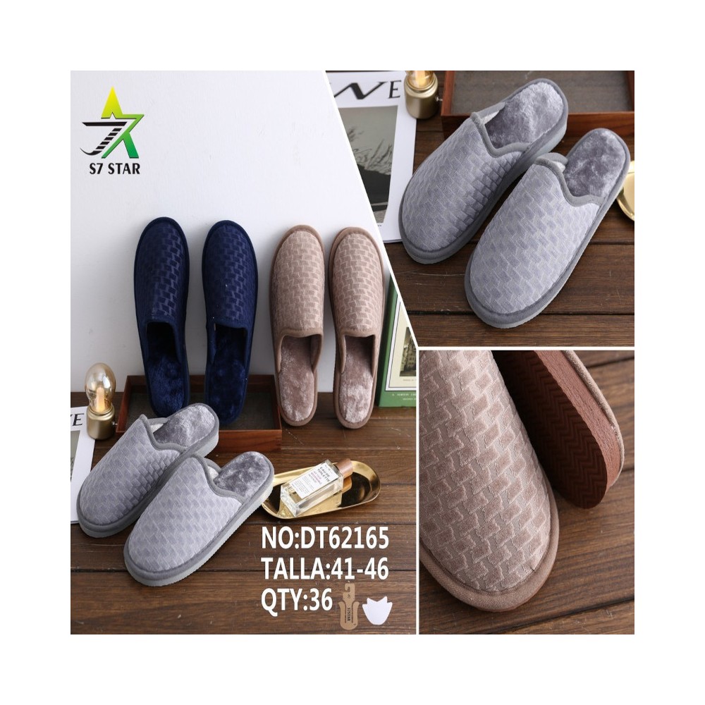 PANTUFLAS DE TELA A CUADROS