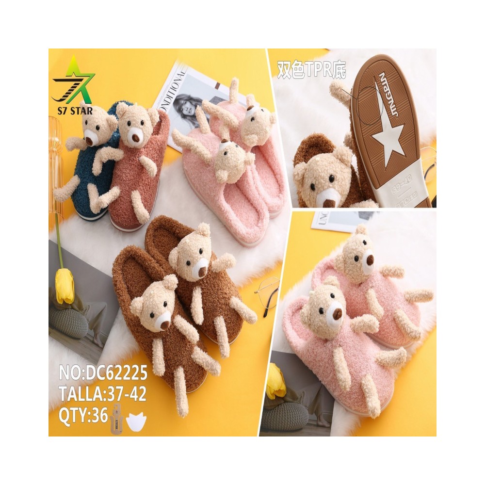 PANTUFLAS CON ACCESORIO HUG...